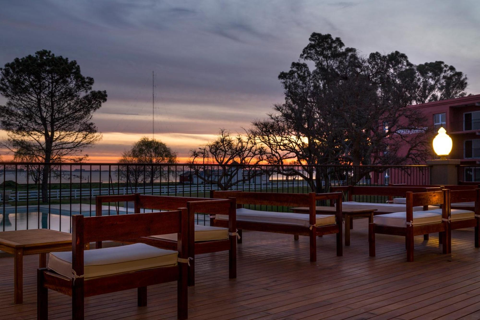 Howard Johnson 4* Chascomus
